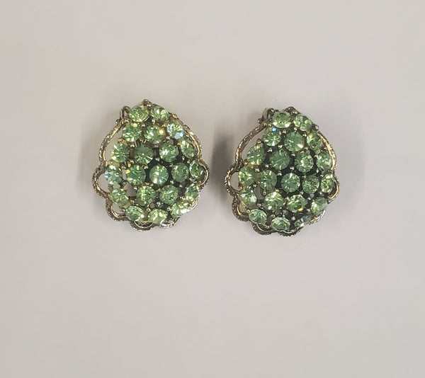 Weiss Green clip on Earing