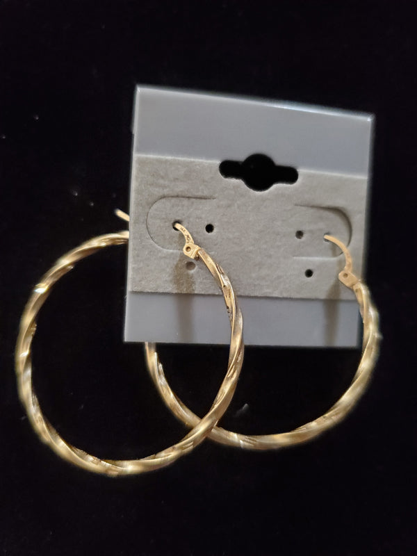 14k Hoop earing